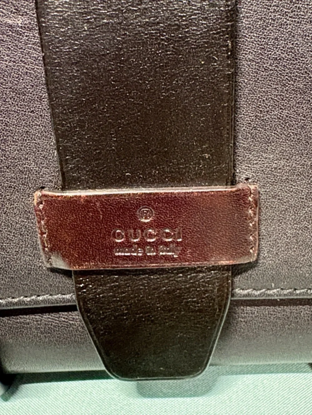 Vintage Gucci Black Smooth Leather Compact Wallet | Tom Ford Era - Picture 2 of 11